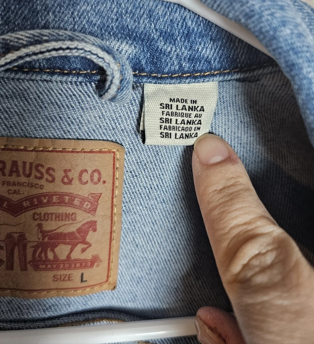 Levi's Women's Original Cotton Denim Trucker Jacket Size L